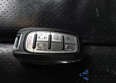 2018 Chrysler Pacifica Touring L из США, поврежденный, VIN 2C4RC1BG8JR193682